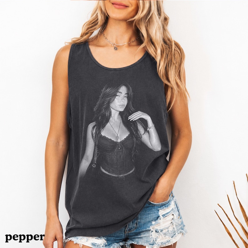 Camiseta sin mangas Comfort Colors® personalizada con tu foto, camiseta con imagen personalizada, sube tu propia imagen, camiseta vintage personalizada con foto, regalos para novios imagen 6