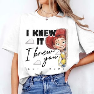 Camiseta vintage "Lo sabía, te conocía" de Toy Story 5, camiseta retro con estampado de botas de vaquera, camiseta moderna de Toy Story 5, camiseta "Tienes un amigo en mí" imagen 1