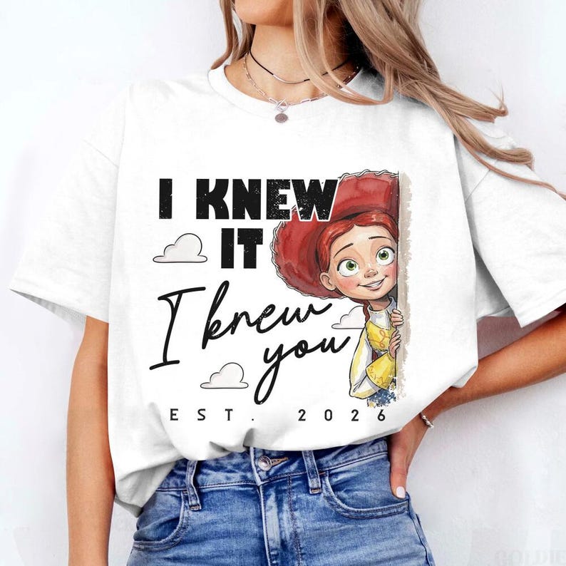 Camiseta vintage "Lo sabía, te conocía" de Toy Story 5, camiseta retro con estampado de botas de vaquera, camiseta moderna de Toy Story 5, camiseta "Tienes un amigo en mí" imagen 1