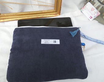 Handmade padded 11-inch tablet case