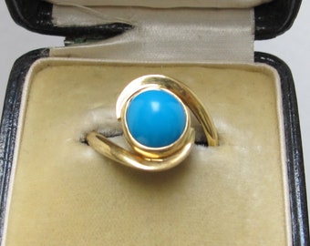 Vintage 18k Yellow Gold Turquoise Cabochon Ring