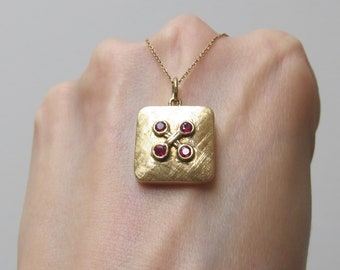 Vintage 14k Yellow Gold Ruby Button Charm Pendant