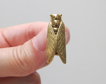 Vintage 18k Yellow Gold Cicada Bug Charm Pendant Brooch