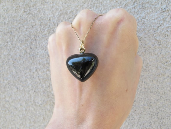 Vintage Carved Black Agate Heart Pendant with 14k… - image 3