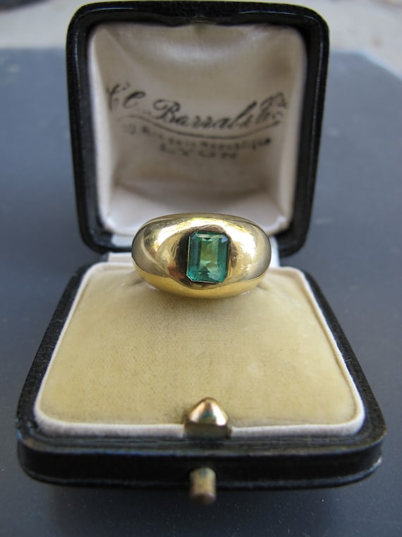 Vintage 18k Yellow Gold Natural Emerald Band Ring - image 1