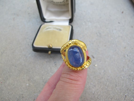 Vintage 22k Yellow Gold Sapphire Cabochon Snake R… - image 8