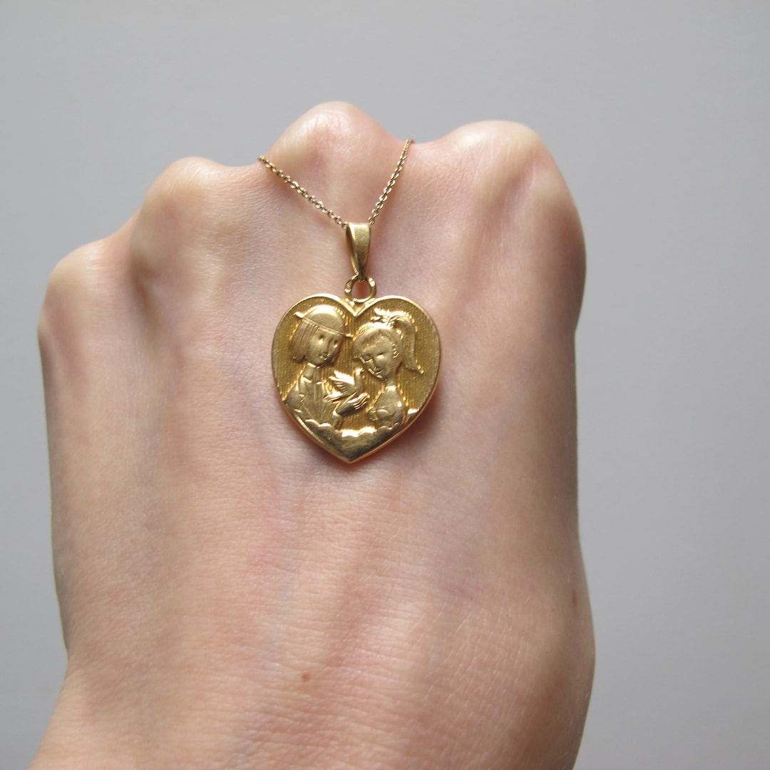 Médaille D'amour Vintage Les Amoureux De Peynet - Or Jaune 18K - Pendentif Ancien - Occasion