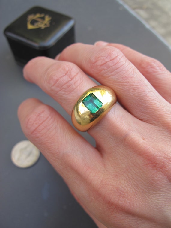 Vintage 18k Yellow Gold Natural Emerald Band Ring - image 8