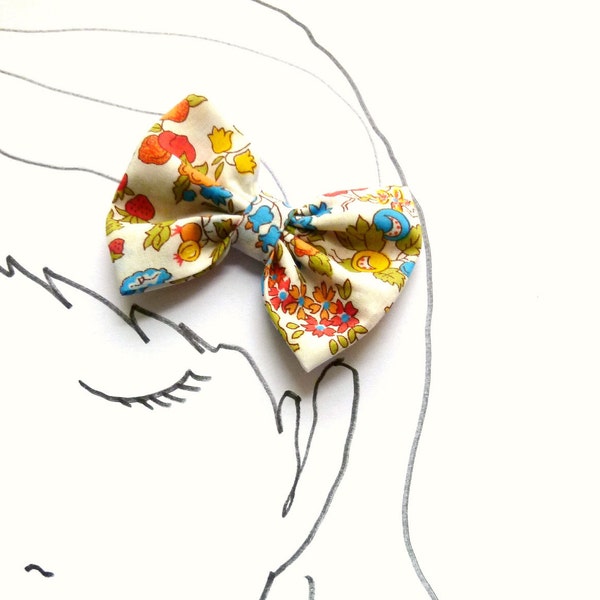 Butterfly Bow - Vintage Liberty of London Print OOAK - Hair Accessory, Brooch / Pin, Wedding, Spring Fashion, Gift for Her, Free Shipping