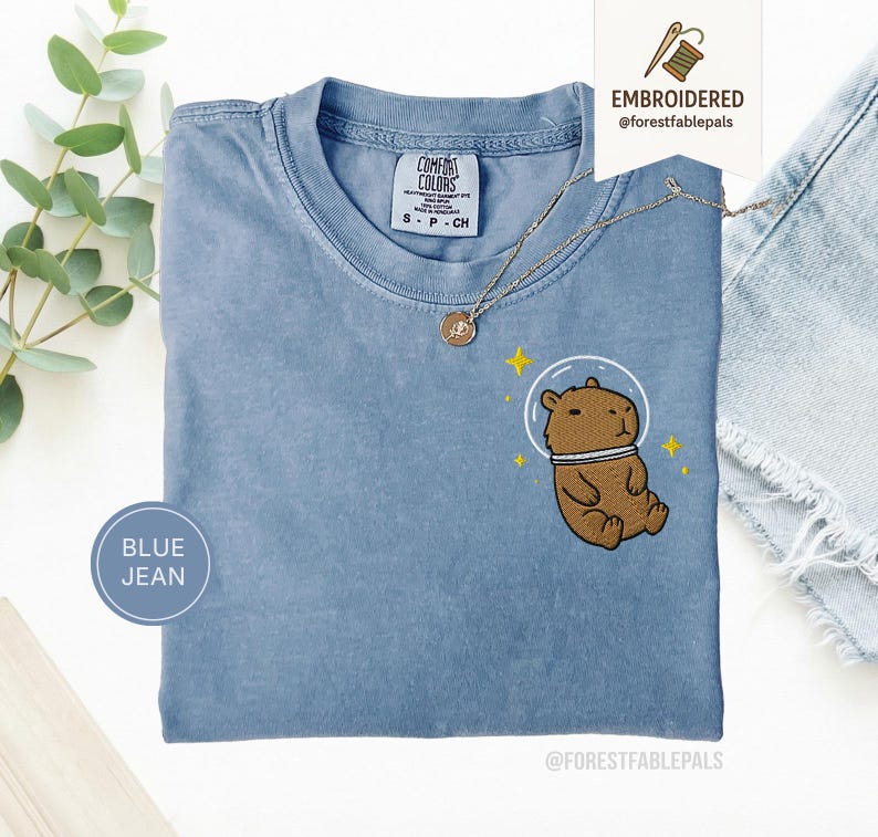T-shirt Capybara spatial - chemise Capybara brodée, t-shirt animal cosmique mignon, chemise couleurs confort, cadeau pour amateur de Capybara, chemise animal rigolote Blue Jean