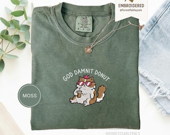 Gesticktes God Damnit Prinzessin Donut Shirt, Komfort Farben, Dungeon Crawler Carl Merch T Shirt, Fantasy Buch Leser Tshirt Bookish Merch
