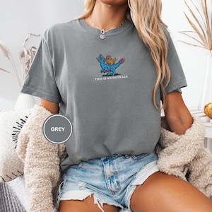 Embroidered Princess Donut and Mongo Shirt, Dungeon Crawler Carl Tee Fantasy Book Reader Geeky Cat Lover Tshirt Donu Mongo Bookish Merch Grey