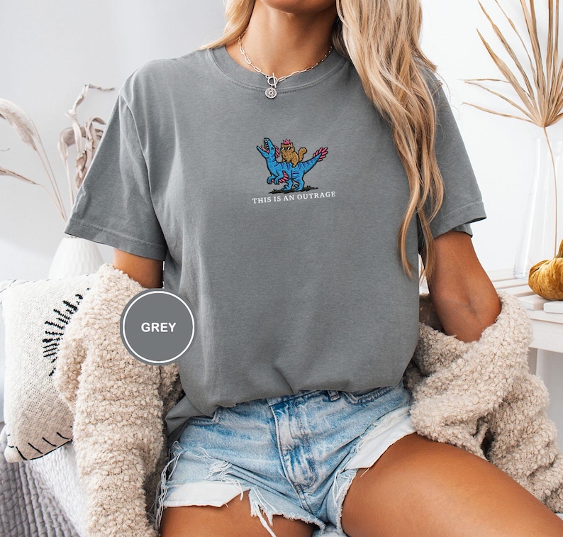 Embroidered Princess Donut and Mongo Shirt, Dungeon Crawler Carl Tee Fantasy Book Reader Geeky Cat Lover Tshirt Donu Mongo Bookish Merch Grey