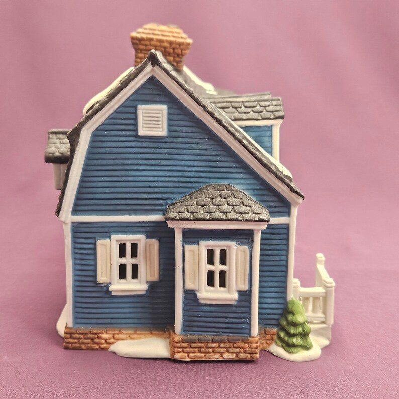 Berkshire House, Department 56 New England Village Series, original blue, #5942-0 image 8