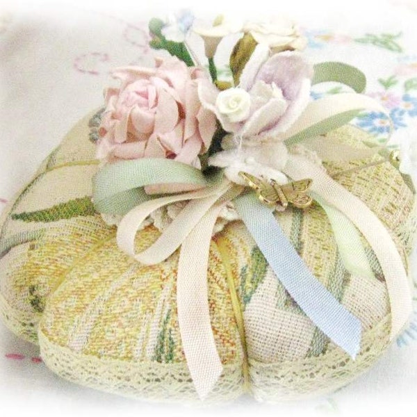 PINCUSHION Handmade Soft Sculpture SPRING FLOWERS Handcrafted CharlotteStyle Needlecraft