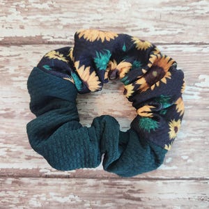 Sunflower scrunchies, two tone scrunchies, floral scrunchies, hair ties, hair accessories, summer gift for girl