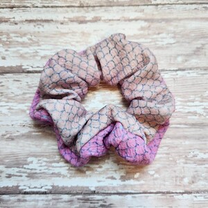 Mermaid scale scrunchies, ocean scrunchies, fish scale scrunchies, summer gift for girl, hair accessories, hair ties