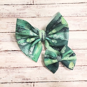 Clover brushstrokes bow, St. Patrick's Day bow, clip, headband