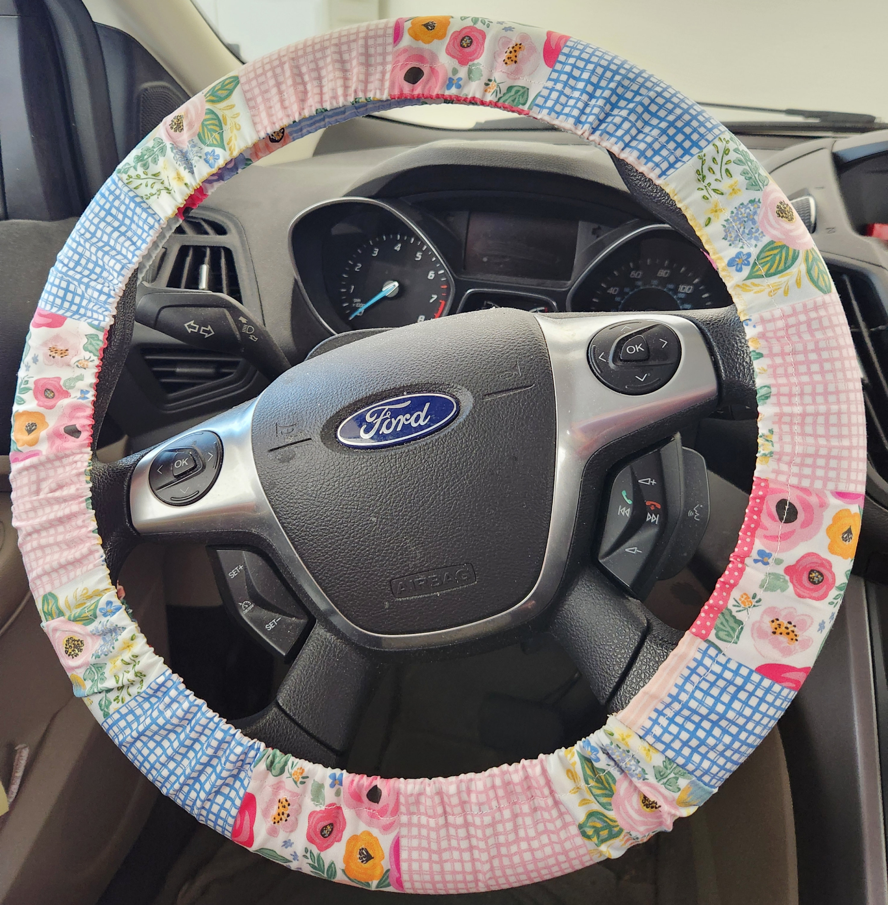 Patchwork quilt design steering wheel cover, faux quilt design, organic cotton car accessories, gift for new driver