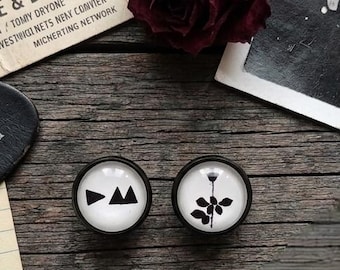Pendientes de acero inoxidable Depeche Mode, pendientes musicales, pendientes unisex, pendientes negros, pendientes asimétricos, caja de regalo.