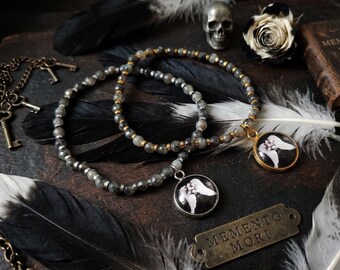 Pulsera Depeche Mode Memento Mori en piedras naturales, regalo para fans, pulsera unisex en plata y oro, caja de regalo incluida.