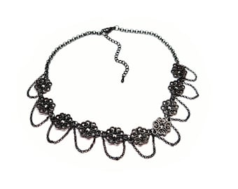 Gothic Black Choker with Filigree Flowers and Chains, Dark Mori Victorian Choker Necklace, Grunge Alternative Jewelry, Girlfriend Gift