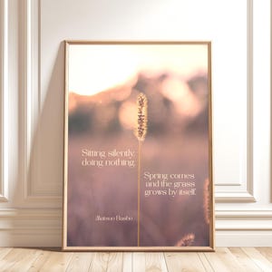 Póster zen con poesía zen, arte mural centrador y relajante, meditativo, disponible en descarga digital instantánea. Poema haiku japonés.
