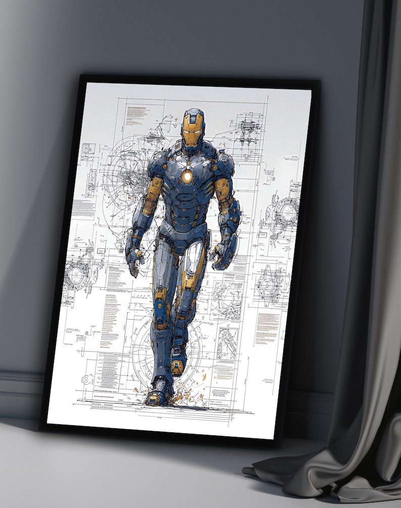 Puede incluir: Obra de arte enmarcada que presenta una ilustraci&oacute;n detallada de Iron Man en una pose caminando. El personaje est&aacute; representado con una armadura azul y dorada, sobre un fondo de planos t&eacute;cnicos. La obra est&aacute; enmarcada en un borde negro.
