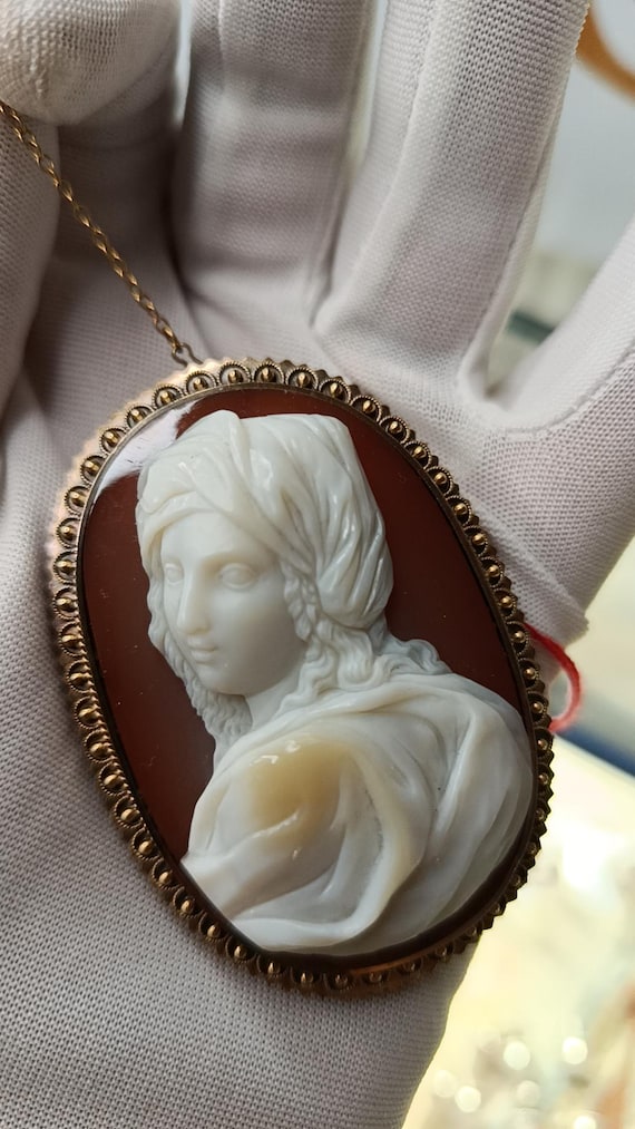 14k Gold Hardstone Cameo Brooch since 1860