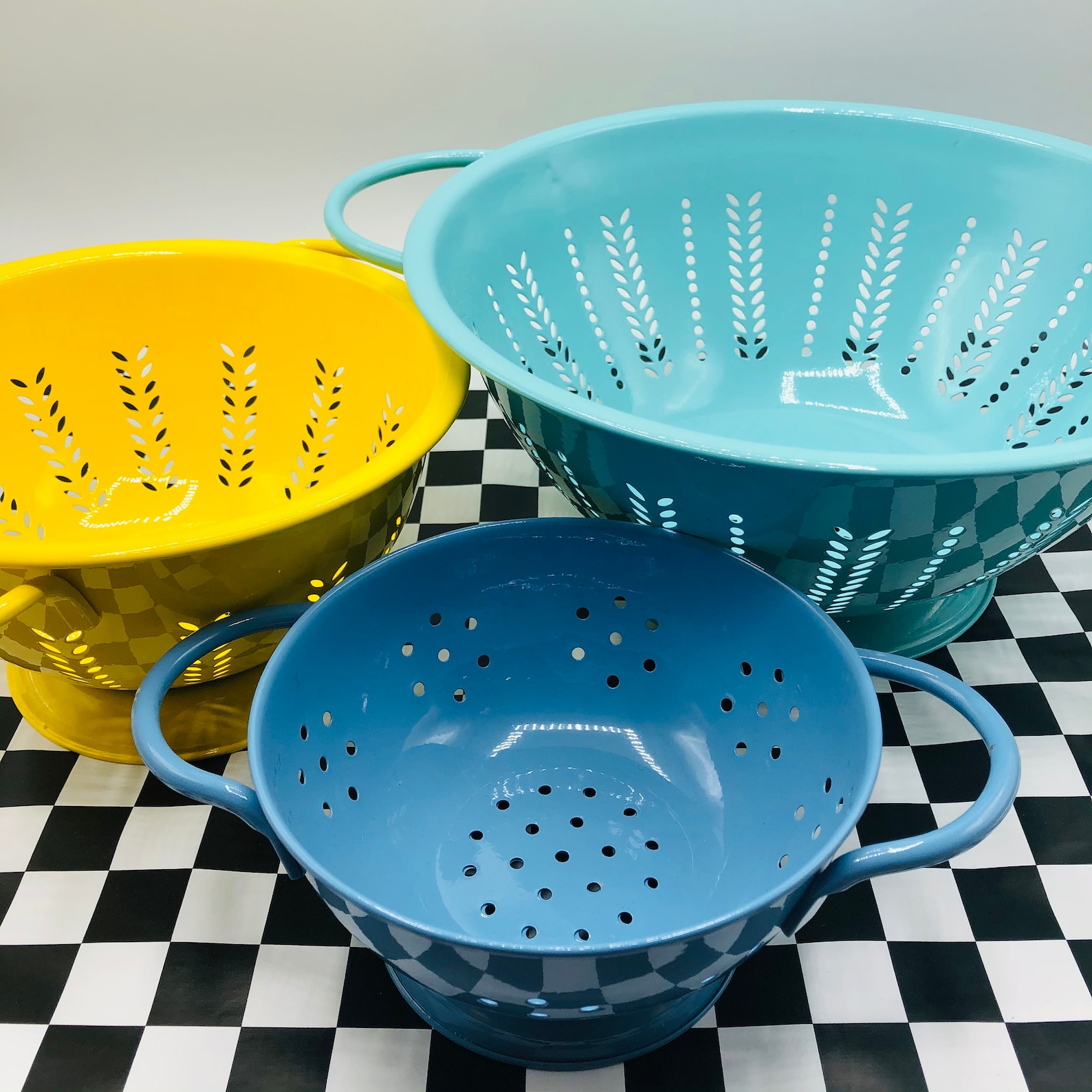 Set of 3 multi colored Colanders Strainers Fruit bowls Etsy