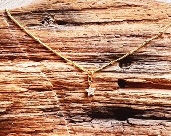 Tiny gold star necklace, delicate, adjustable layering necklace, minimalist, holiday gift, teenage girl gift, lightweight, geometric