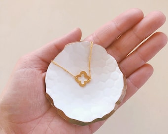 Gold quatrefoil necklace, clover necklace, lucky necklace, Christmas gift, satellite chain, delicate, dainty, everyday, simple, gift idea