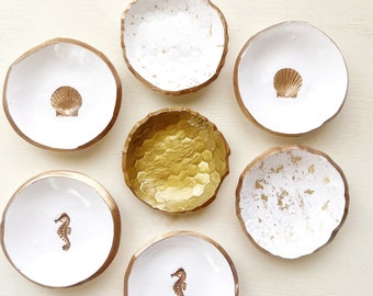 Small White and Gold Ring Dish, Jewelry Holder, Honeycomb, Ring Holder, Trinket Dish, Geometric, Bridesmaid Gift, Christmas gift, home decor