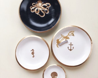 Seahorse White Ring Dish, Jewelry Holder, Ring Holder, Trinket Dish, Seahorse Decor, Beach House Decor, Engagement, Christmas, beach wedding