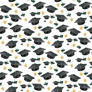 Può includere: Motivo ripetuto di cappelli neri da laurea, stelle dorate e ramoscelli verdi su sfondo bianco. I cappelli sono quadrati con nappina, e le stelle sono a cinque punte. Adatto per prodotti a tema laurea.