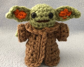 Made to order, Hand crocheted Similar like Yoda Green Baby Alien Doll with Cloak Amigurumi Doll