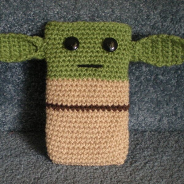 Made to order Hand Crocheted Star Wars like Yoda iPhone Cell Phone Cover Bag Purse