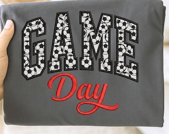 PNG de día de partido de fútbol, diseño de letra de balón universitario, gráfico de mamá deportista (descarga digital)