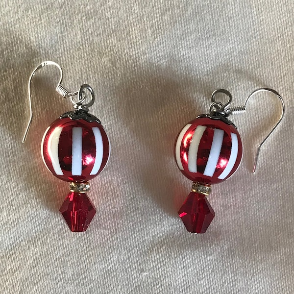 Handmade Pair of Pierced Earrings Red White Candy Cane Rhinestone Christmas Ornament Glass Beaded Native American Made