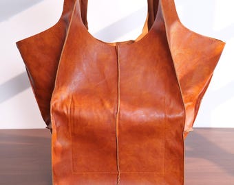 Women's Large Capacity Leather Handbag with Magnetic Snap Closure – Stylish and Versatile Everyday Handbag – Yellow, Red, Brown, or Black