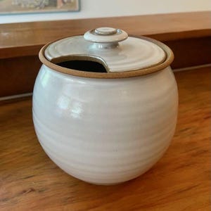 Vintage Studio Art Pottery Soup Tureen Bean Pot Cookie Jar Signed New Old Stock