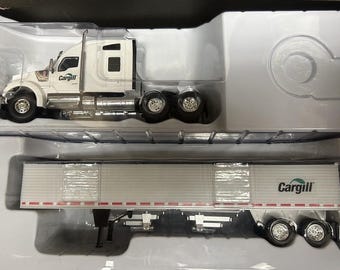 Kenworth T2000 Truck, Diecast Model Truck, 1/32 Scale Diecast
