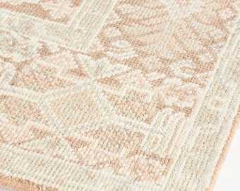 Hand knotted Floral Oushak Rug: Peach Beige Turkish Wool Carpet
