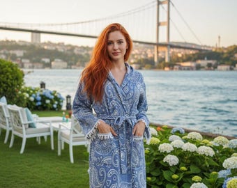 Bosphorus Luxury Bathrobe: Istanbul Inspired, Ultra-Soft Texture