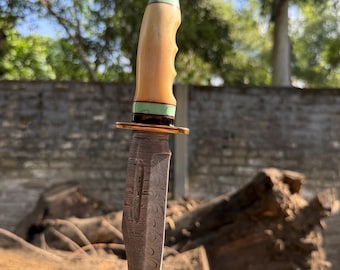 Cuchillo Bowie de Damasco hecho a mano
