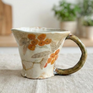 Japanse keramische Loquat-mok | Handgemaakte theekop van Wabi Sabi-steengoed (huisdecoratie lente)
