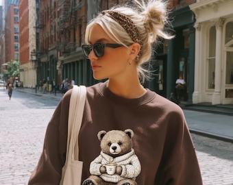 Sudadera de cuello redondo con diseño de oso acogedor, jersey con estampado de oso de peluche moderno, suéter de invierno estilo cottagecore, un bonito regalo de oso para él o para ella.