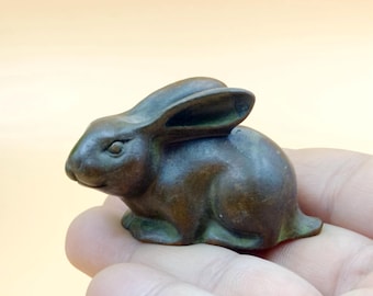 ヴィンテージ コスモス 磁器製 ウサギの置物：手描きの花飾り - Etsy 日本