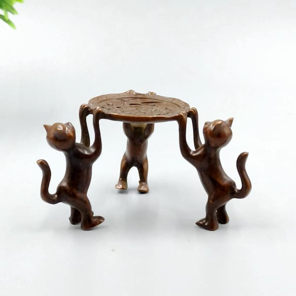 Soporte retro de cobre puro para tres gatos, adorno decorativo artesanal para escritorio del hogar.