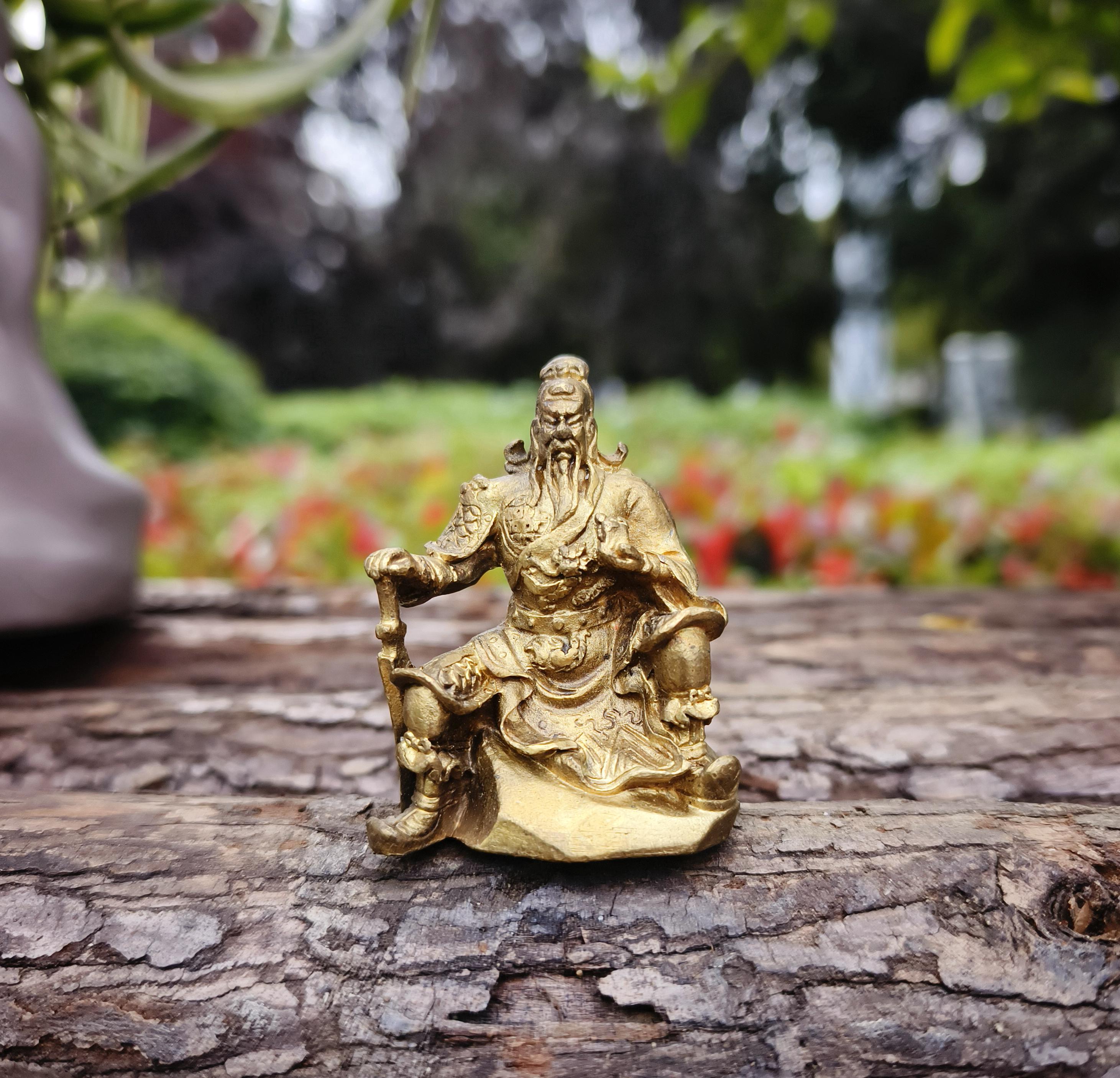 Pure Copper Antique Guan Yu Sculpture / Home Desktop Craft